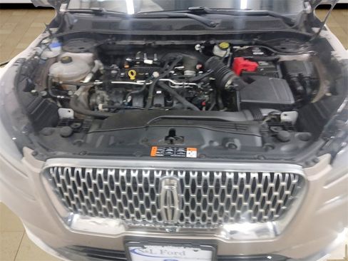 Used 2021 Lincoln Corsair Reserve image 24