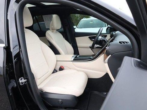 Used 2024 Mercedes-Benz GLC 300 4MATIC image 27