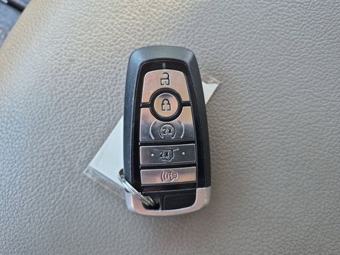 Used 2018 Ford Expedition Limited w/ Driver Assistance Package image 32