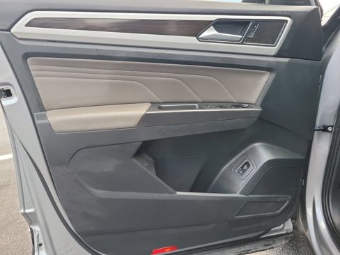 Used 2023 Volkswagen Atlas SE FWD image 14