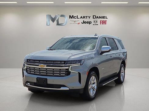 Used 2024 Chevrolet Tahoe Premier RWD image 2