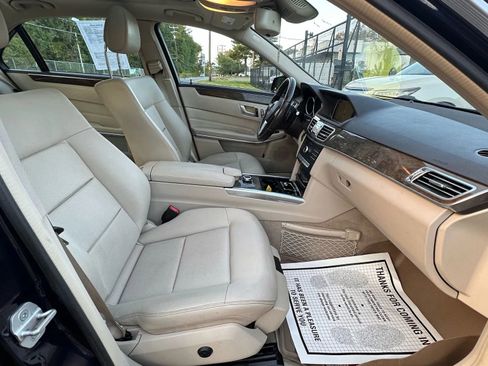 Used 2016 Mercedes-Benz E 350 4MATIC Sedan image 37