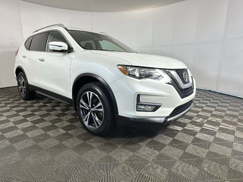 Used 2020 Nissan Rogue SV AWD/4WD image 2