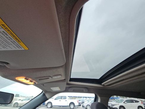 Used 2013 Nissan Juke SV image 12