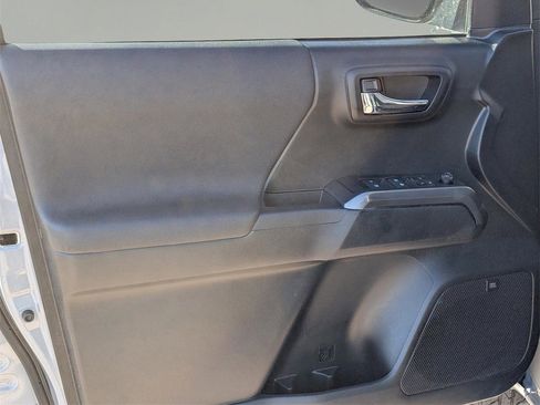 Used 2021 Toyota Tacoma image 15