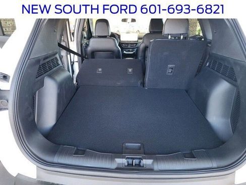 New 2025 Ford Escape SE image 36
