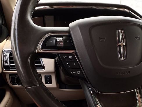Used 2019 Lincoln Navigator L Reserve AWD/4WD image 13