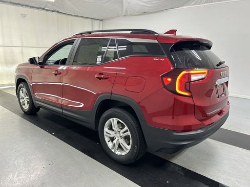 Used 2024 GMC Terrain SLE w/ Driver Convenience Package AWD/4WD image 7