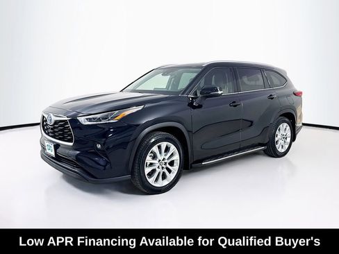 Used 2022 Toyota Highlander Limited FWD image 3