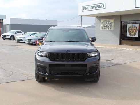 Used 2024 Jeep Grand Cherokee L Laredo image 12