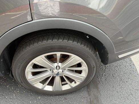 Used 2019 Ford Explorer Limited w/ Class III Trailer Tow Package FWD image 21