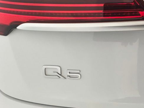 Used 2023 Audi Q5 2.0T Premium w/ Convenience Package image 26