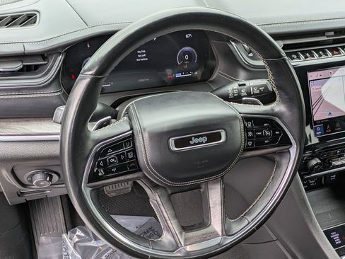 Certified 2022 Jeep Grand Cherokee Overland w/ Luxury Tech Group IV image 14