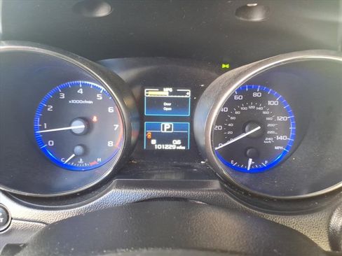 Used 2016 Subaru Outback 2.5i Limited image 11