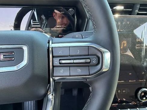 New 2026 GMC Terrain Elevation w/ Technology Package II AWD/4WD image 30