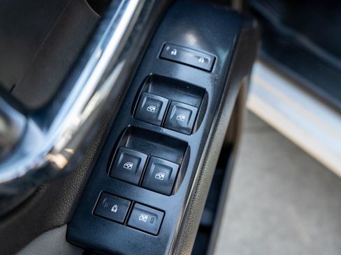 Used 2019 Chevrolet Silverado 1500 W/T AWD/4WD image 16