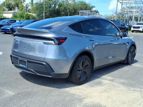 Used 2026 Tesla Model Y Long Range AWD/4WD image 7