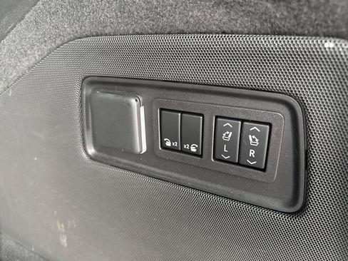 Used 2023 Cadillac Escalade Sport image 29