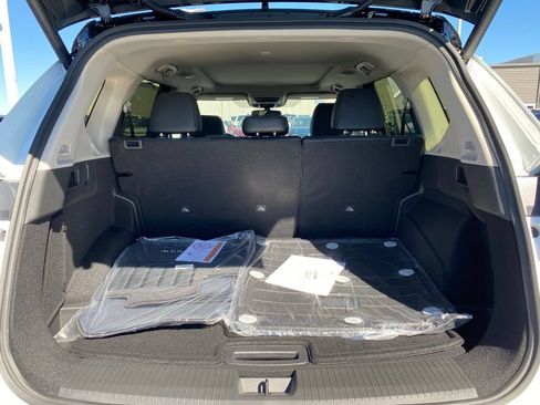 New 2026 Nissan Rogue Platinum w/ Platinum Premium Package AWD/4WD image 37