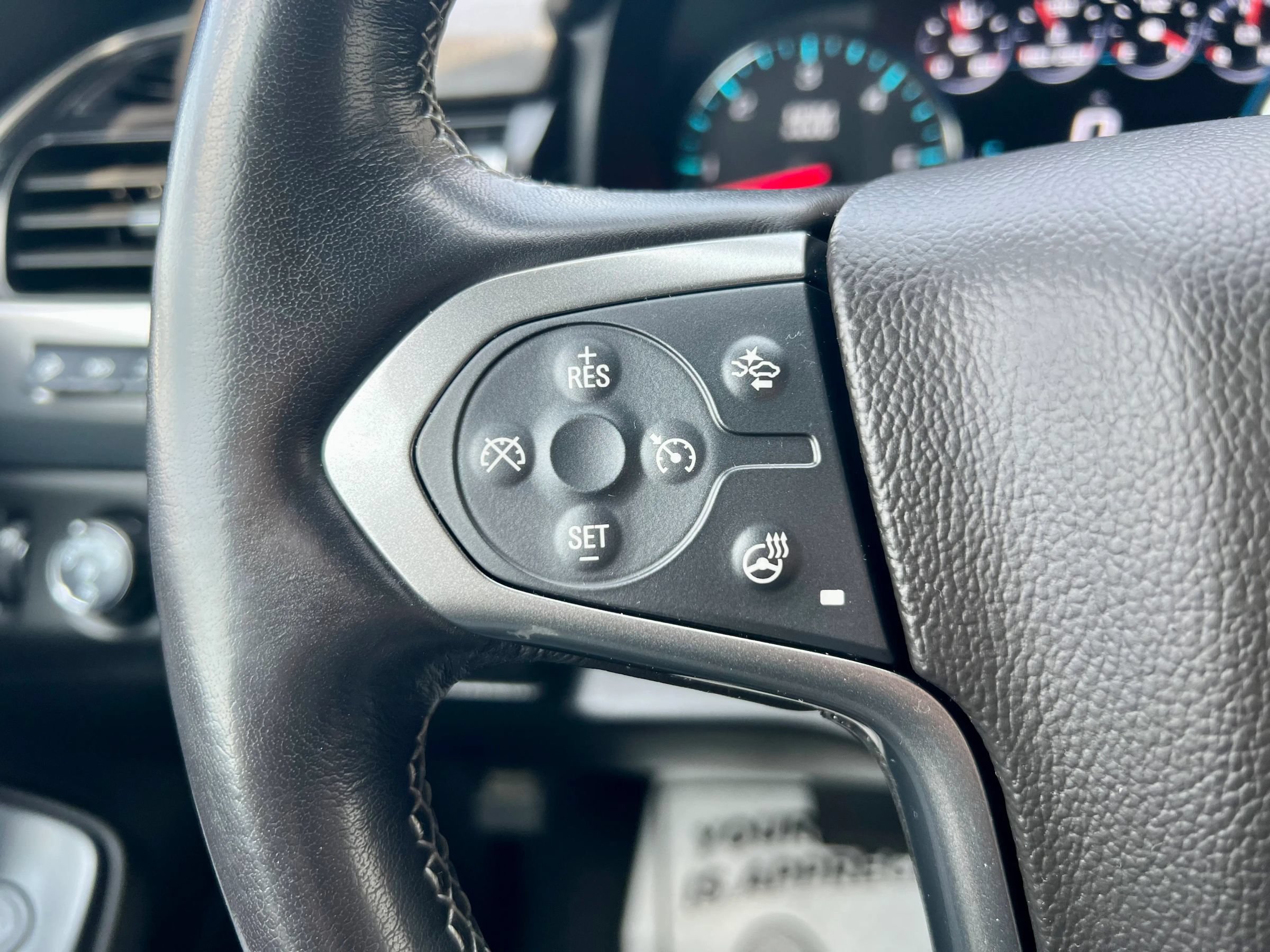 Used 2020 Chevrolet Suburban Premier AWD/4WD image 20