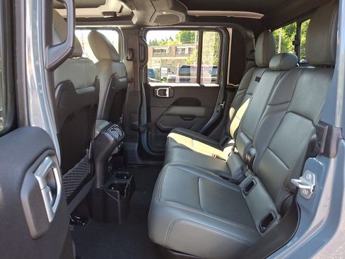 Certified 2024 Jeep Gladiator Mojave AWD/4WD image 10