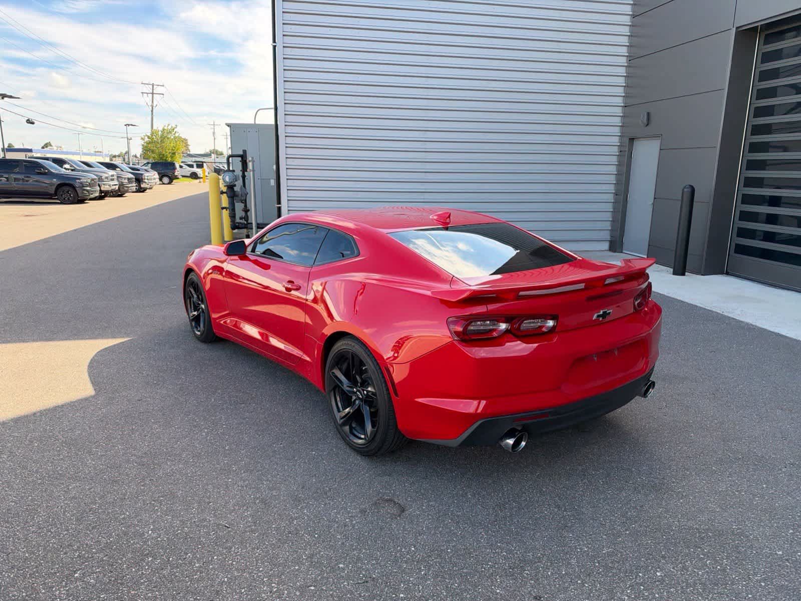 Used 2022 Chevrolet Camaro LT RWD image 3