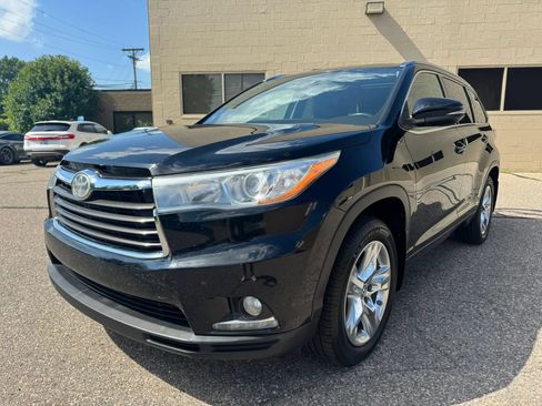 Used 2016 Toyota Highlander Limited Platinum AWD/4WD image 3