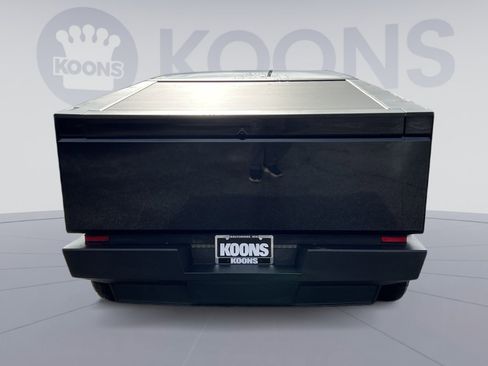 Used 2024 Tesla Cybertruck AWD Crew Cab image 5