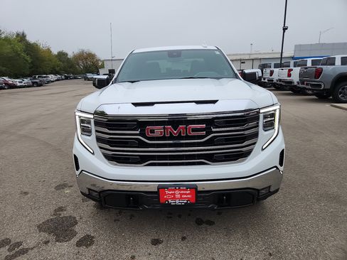 New 2026 GMC Sierra 1500 SLT w/ SLT Premium Package image 3