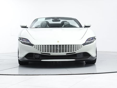 Certified 2024 Ferrari Roma Spider RWD image 13