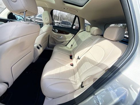 Used 2021 Mercedes-Benz GLC 300 w/ Multimedia Package image 27
