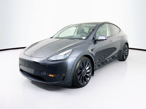 Used 2021 Tesla Model Y Performance AWD/4WD image 3