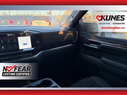 Used 2024 GMC Sierra 1500 SLE image 35