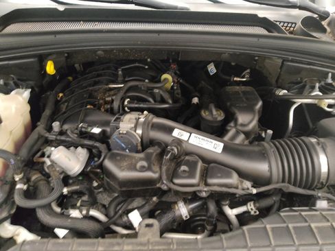 Used 2023 Jeep Grand Cherokee Laredo AWD/4WD image 30