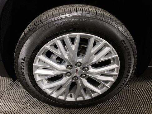 Used 2024 GMC Acadia Elevation w/ Trailering Package image 10