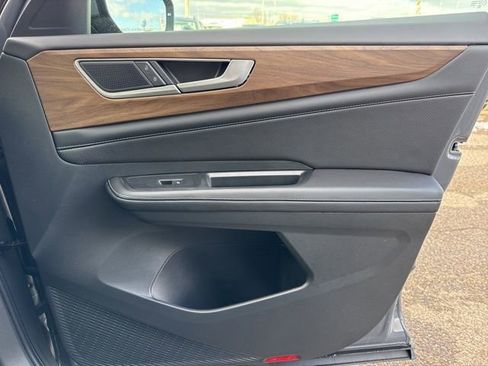 New 2026 Volkswagen Atlas SE image 15