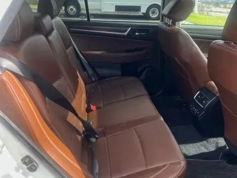 Used 2019 Subaru Outback 3.6R Touring w/ Popular Package #3A AWD/4WD image 12