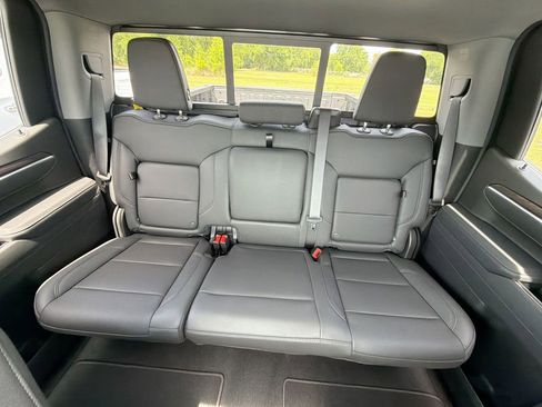 New 2026 GMC Sierra 1500 SLT w/ SLT Premium Plus Package AWD/4WD image 17