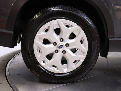 Used 2021 Subaru Forester image 32