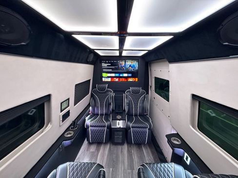 Used 2021 Mercedes-Benz Sprinter 3500 image 35