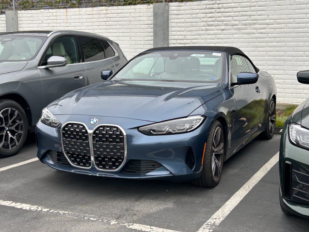 Used 2024 BMW 430i Convertible w/ Premium Package RWD image 2