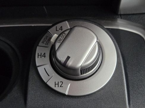 Used 2019 Toyota 4Runner SR5 Premium AWD/4WD image 34