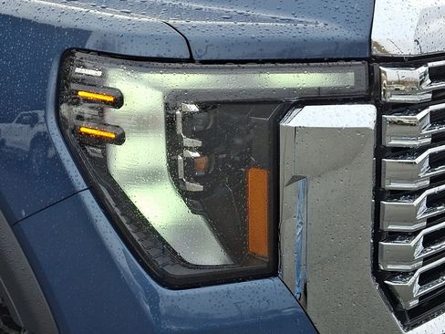 New 2026 GMC Sierra 2500 Denali image 9