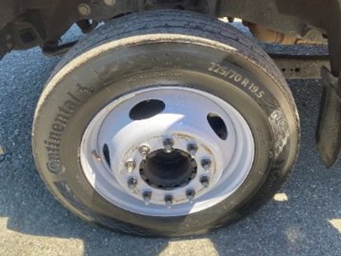Used 2024 Ford F550 2WD Regular Cab Super Duty image 26