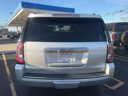 Used 2018 GMC Yukon Denali image 4