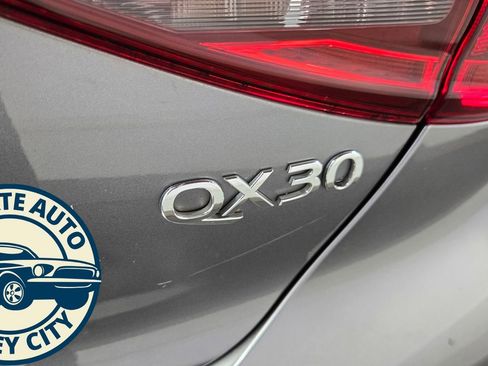 Used 2018 INFINITI QX30 AWD image 30