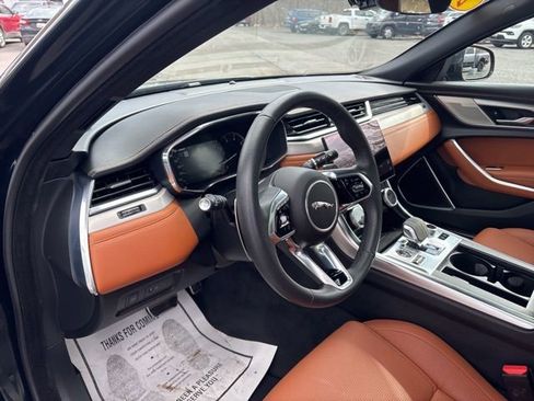 Used 2024 Jaguar XF R-Dynamic SE image 12