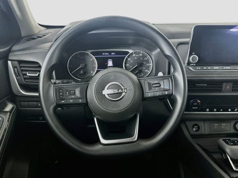 Used 2024 Nissan Rogue SV FWD image 18