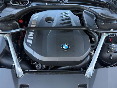 Used 2023 BMW 740i w/ Parking Assistance Package image 30