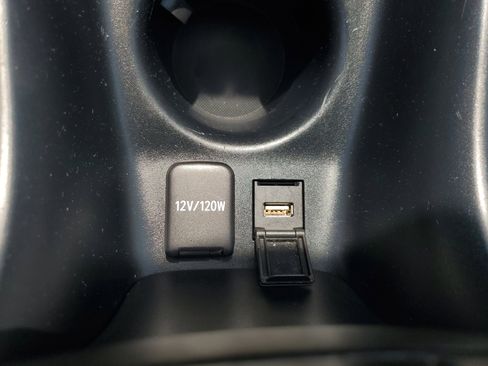 Used 2022 Toyota Prius LE image 23